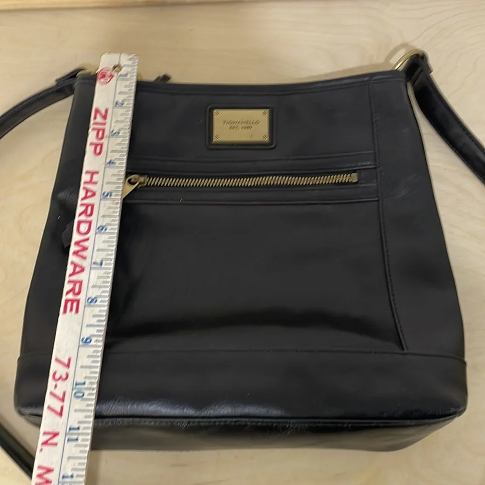 TIGNANELLO Women Black Leather Adjustable Strap Crossbody Shoulder Bag‎ Purse